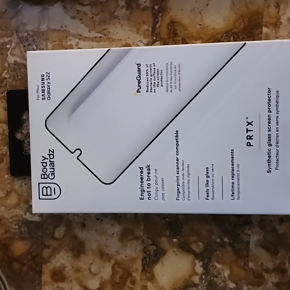 Galaxy S22 screen protector